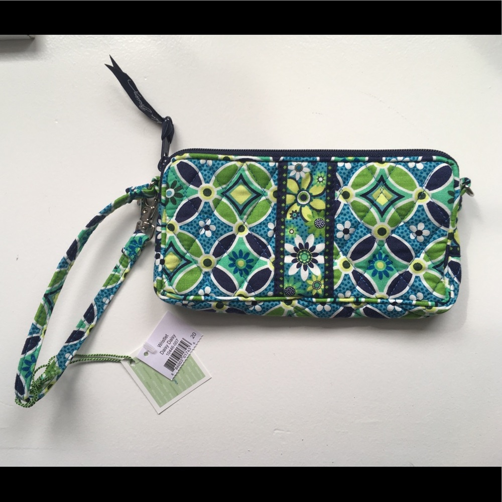 NWT Vera Bradley Wristlet - with tags!